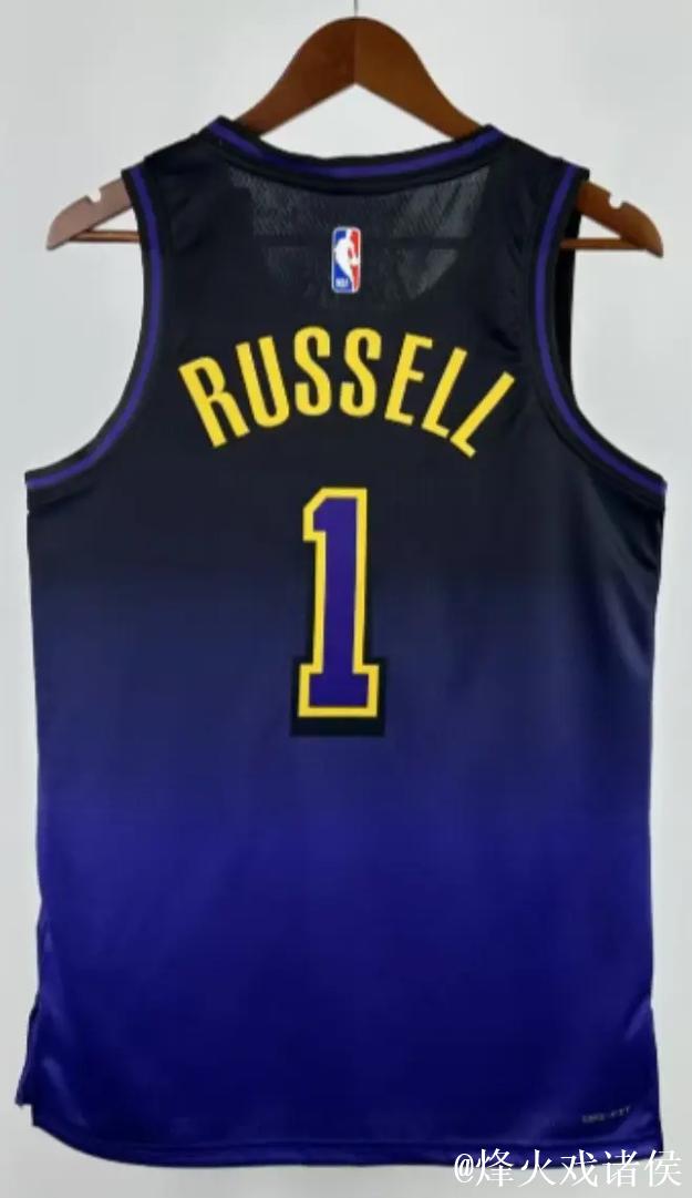 官方宣布：湖人篮网完成交易，拉塞尔换取锋线悍将