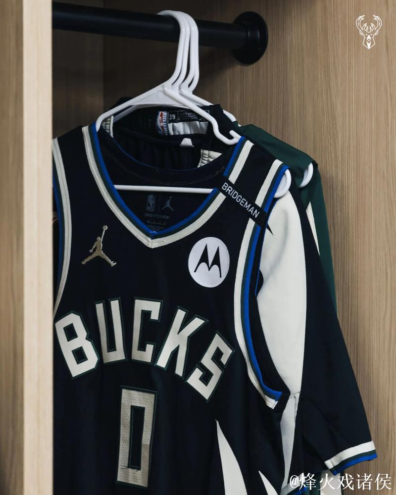 利拉德与字母哥联手轰下63分,三球空砍50分,雄鹿险胜黄蜂豪取4连胜 利拉德与字母哥联手轰下63分,三球空砍50分,雄鹿险胜黄蜂豪取4连胜